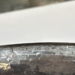 Coupe plat Buccellati argent massif en forme de figue L 15.24 cm.  155 g.
