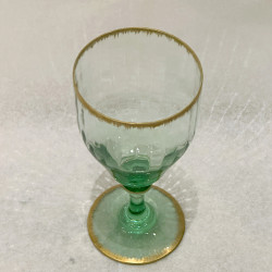 Verre à eau teinté vert clair bord flammé or, Daum manufacture de Nancy, Circa 1900