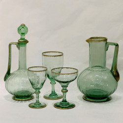 Verre à eau teinté vert clair bord flammé or, Daum manufacture de Nancy, Circa 1900