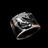 Horn oval ladybird napkin ring